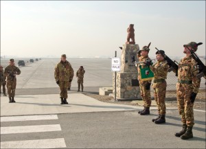 131215_PICCHETTO D'ONORE AL CAPO DI SME PRESSO KAIA