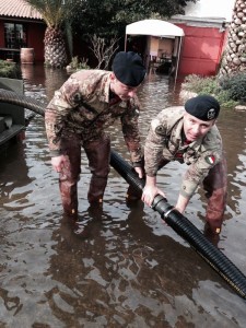 Esercito, militari della Garibaldi al lavoro a Roma contro l'alluvione