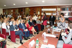 sala convegni san michele, a dx Lidia Barletta