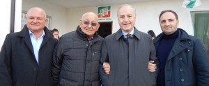 SMLF Il sen Sarro e il coord terr. Parente al centro fra il pres Federico e il coord citt. Salzano