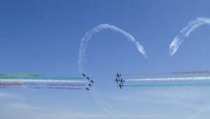 Il candido 'cuore' disegnato dalla Pan nell'azzurro del cielo