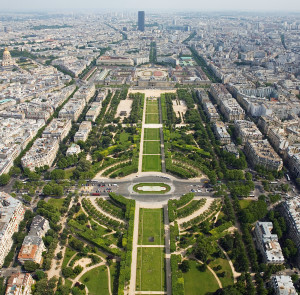 Parigi Champ de_Mars